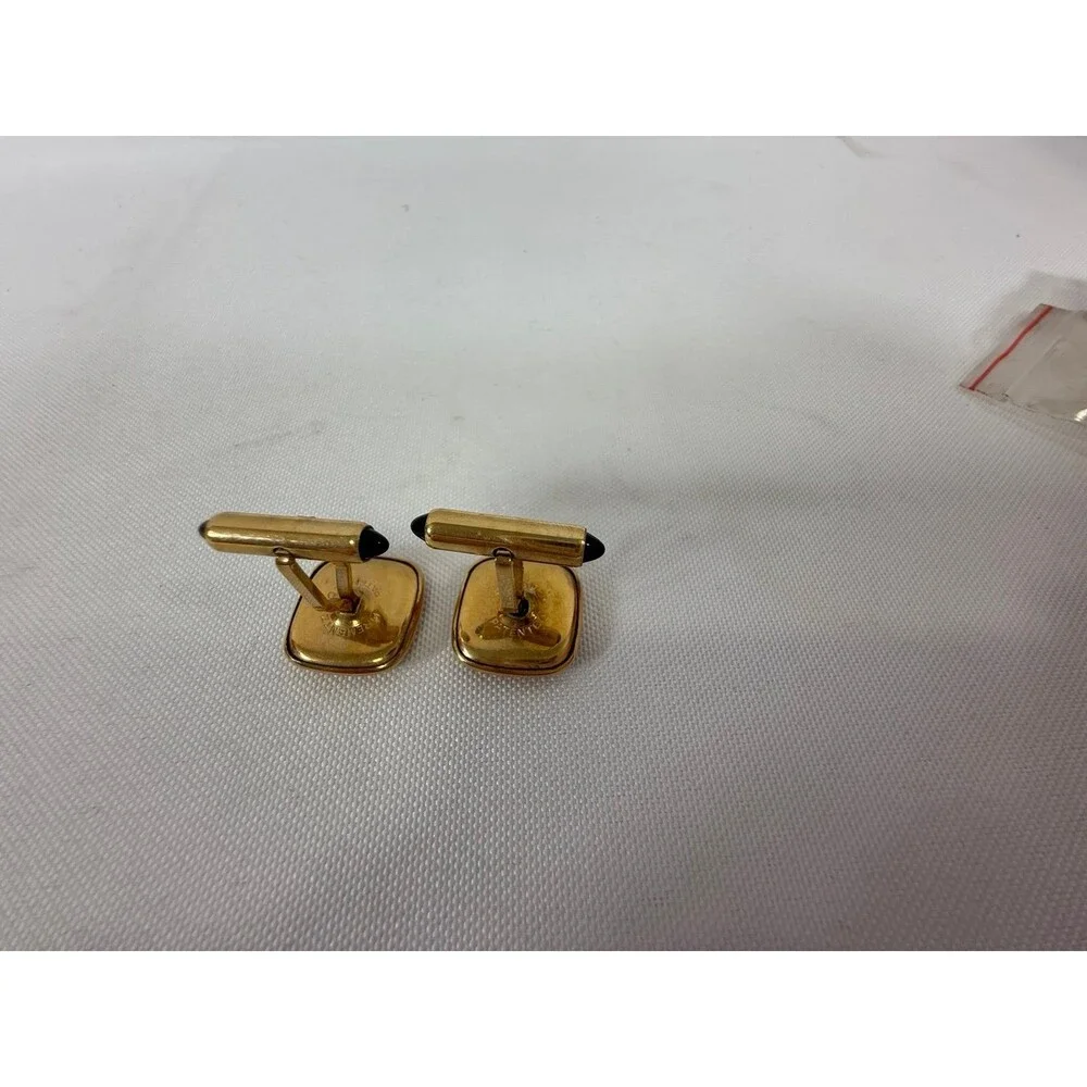 Vintage Cufflinks Krementz Gold-Tone Model Featuring an Intaglio design of a Rom